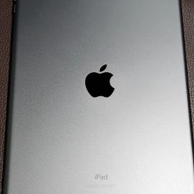 iPad 第7世代 32GB WI-fi+Cellularモデル スペースグレー