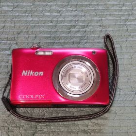 Nikon COOLPIX A100 レッド コンパクトデジタルカメラ