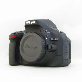 【中古】 (ニコン) Nikon D5200 ボデイ ブラツク【中古カメラ デジタル一眼】