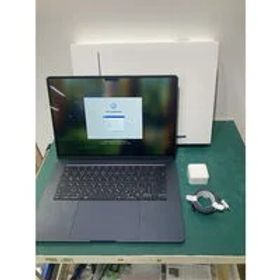 中古 Apple MacBook Air 15インチ 2024 (M3 8CPU 10GPU/8GB/256GB) ミッドナイト MRYU3J/A 4720001995 状態： B:良品