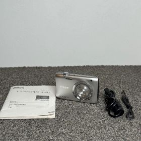 【美品】Nikon COOLPIX A100 シルバー 動作確認済