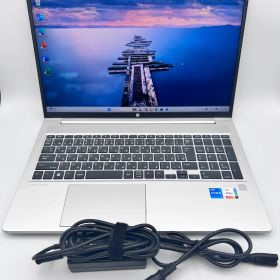 P58// HP ProBook 450 G8 i5 11世代 / Win 11 Pro / 8GB / 256GB / Office 2024 付き