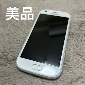美品 simフリー 富士通らくらくスマートフォン F-42A ホワイト 白 携帯