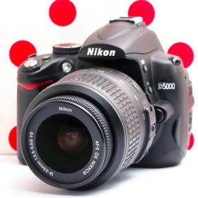 ニコン Nikon D5000❤スマホ転送OK❤動画撮影・自撮り可❤手振れ補正付