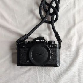 Nikon Zfc 28mm se ブラック ミラーレス一眼 本体