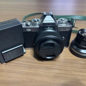 Nikon Z fc ミラーレスカメラ 本体