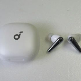 【中古品】ANKER Soundcore Liberty 4 Pro A3954 アンカー ワイヤレスイヤホン ホワイト 送料無料！
