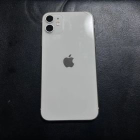 Apple iPhone 11 ホワイト 本体