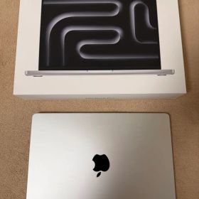 【美品】MacBook Pro M5/16GB 512GB 14インチ