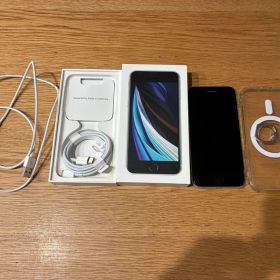 Apple iPhone SE (第2世代) 美品！本体 充電ケーブルカバー付き