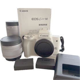 キヤノン(Canon)のCanon EOS KISS M Wズームキット WH(ミラーレス一眼)
