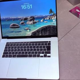 【Win11導入済】MacBook Pro 16インチ i9/32GB/1TB