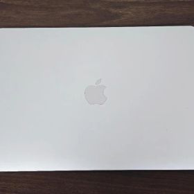 充電333 MacBook Pro 2020 13インチ i5 256G E3