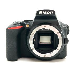 【全額返金保証】【最速発送】Nikon デジタル一眼 D5600 ボディ 美品 動作確認済