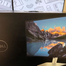 U2723QE 中古 45,000円 | ネット最安値の価格比較 プライスランク