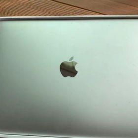 MacBook Air Retina 13.3インチ 256GB スペースグレ…