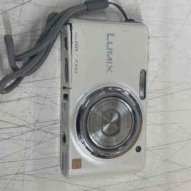 〈中古〉パナソニック デジタルカメラ LUMIX FX77 リリーホワイト DMC-FX77-W