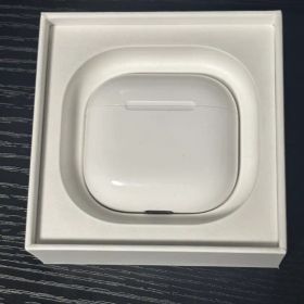 AirPods 4
