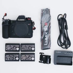 Lumix DC-S1R ボディ + 付属品