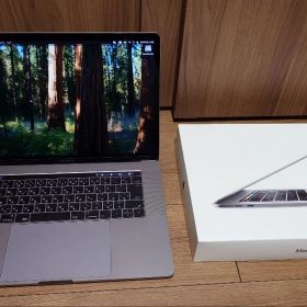【美品】MacBook Pro 15インチ 2016 i7 16G 512GB
