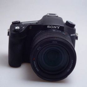 DSC-RX10M4 新品 286,100円 中古 259,450円 | ネット最安値の価格比較