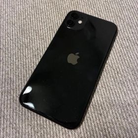 Apple iPhone 11 ブラック 本体