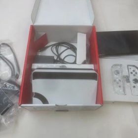ゲーム Nintendo switch ニンテンドースイッチ 本体 HEG-001 有機ELモデル ホワイト 動作品 箱 周辺機器付き 中古品