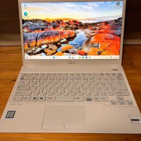 富士通 LIFEBOOK UH90/B3 Win11