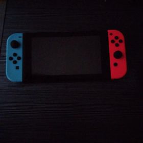 Nintendo Switch 本体 青と赤ジョイコン