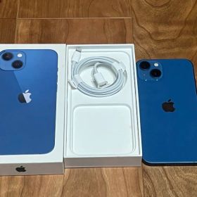 Apple iPhone 13 ブルー 本体 充電ケーブル付き