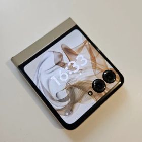 motorola razr 50 512GB サンドクリーム SIMフリー