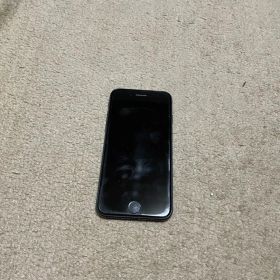Apple iPhone SE3 ミッドナイト