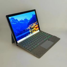2K+、Surface Pro 5、8GB、256GB NVMe SSD
