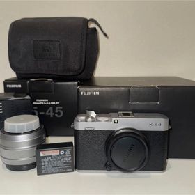 フジフイルム(富士フイルム)のFUJI FILM ミラーレスデジタルカメラ X-E4 SILVER(ミラーレス一眼)