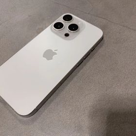 iPhone 15 Pro ホワイト 新品 84,800円 中古 80,500円 | ネット最安値