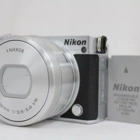 【返品保証】 ニコン Nikon 1 J5 1 NIKKOR 10-30mm F3.5-5.6 VR バッテリー付き ミラーレス一眼 e9740