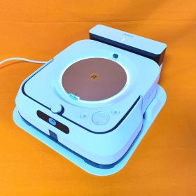 iRobot Braava jet m6 ホワイト 白 アイロボット ブラーバジェット 床拭きロボット 水拭き ロボット掃除機 レディース メンズ キッズ 笑声出品商品