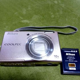 Nikonニコンデジタルカメラ COOLPIX S6200 プラチナシルバー