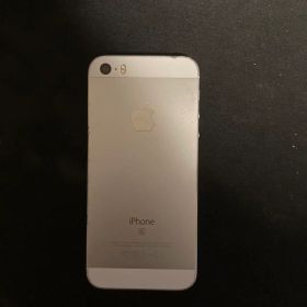 iPhone se第一世代 シルバー 4インチ SIMフリー