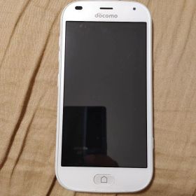 docomo らくらくスマートフォン F-42A ホワイト ムスビー｜【SIMフリー】らくらくスマートフォン F-42A ホワイト 利用