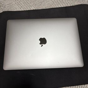 MacBook Air 2020年 8GB