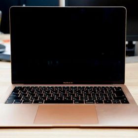 MacBook Air 13インチ / HD128GB / バッテリー正常