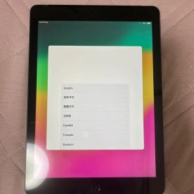 Apple iPad シルバー 本体 第6世代