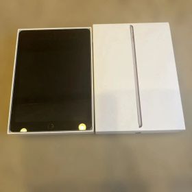 Apple iPad シルバー 第6世代 128GB wifi