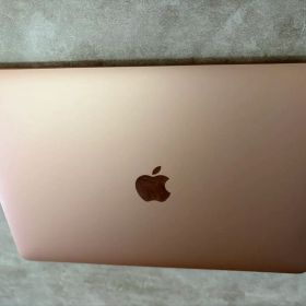 【美品】MacBook Air 2020年 8GB / 512GB Apple