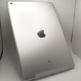 【中古】Apple 【Wi-Fi】 iPad（第8世代/2020） 32GB シルバー MYLA2J/A【川崎駅前】保証期間１ヶ月【ランクC】