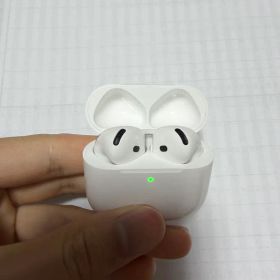 Apple AirPods 4 本体
