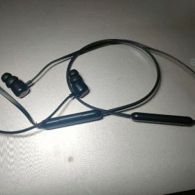 Beats Flexワイヤレスイヤホン④
