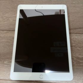 iPad 第7世代 32GB Wi-Fi+cellularモデル