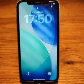 不具合あり Apple iPhone 11 ホワイト 本体 SIMフリー